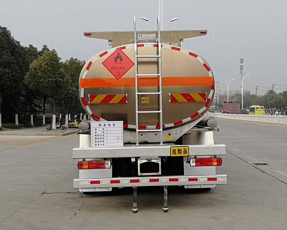 楚勝牌CSC5262GYYLC6A型鋁合金運油車